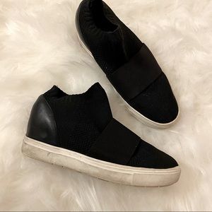 Aqua stretch sock sneakers